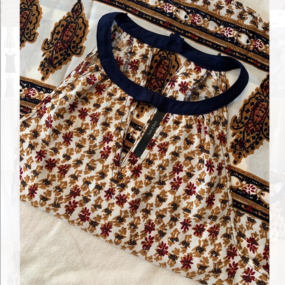 Fun 2 Fun V-neck sleeveless blouse